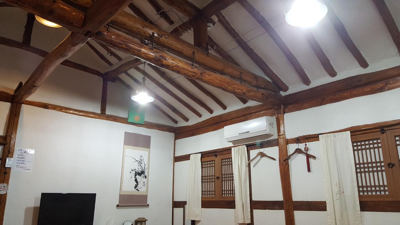 In-Yeon Hanok Pensión Jeonju Exterior foto
