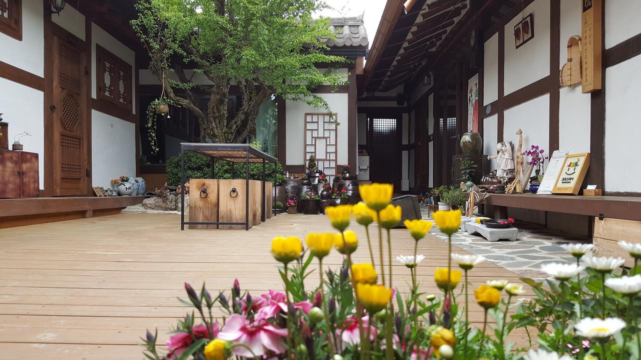 In-Yeon Hanok Pensión Jeonju Exterior foto
